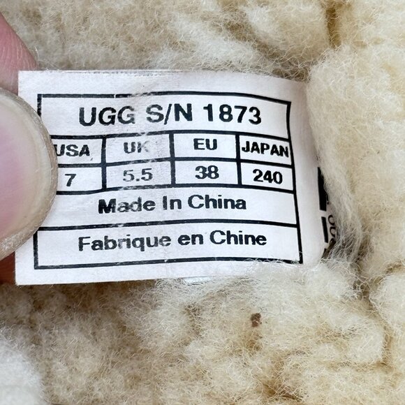 UGG Australia Women's Bailey Button Triplet S/N 1873 Suede Fur Boots Size 7 - Picture 12 of 16